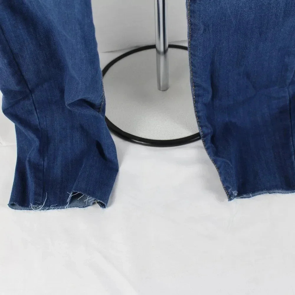 women's Universal Thread Jeans - Picture 3 of 7